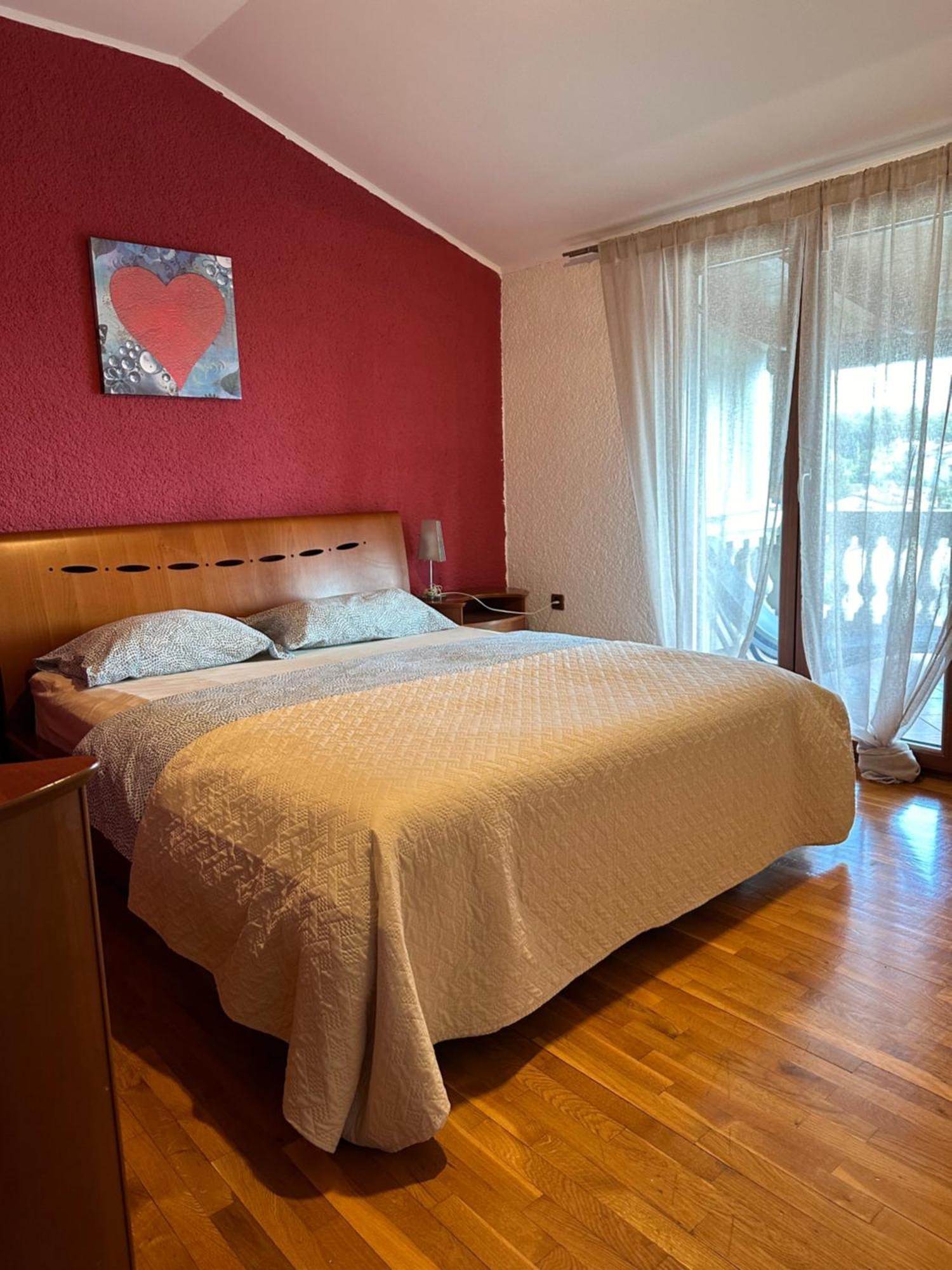 Appartement Peloza 1 *